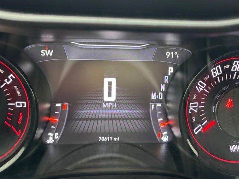 Used 2021 Dodge Challenger SXTImage 15