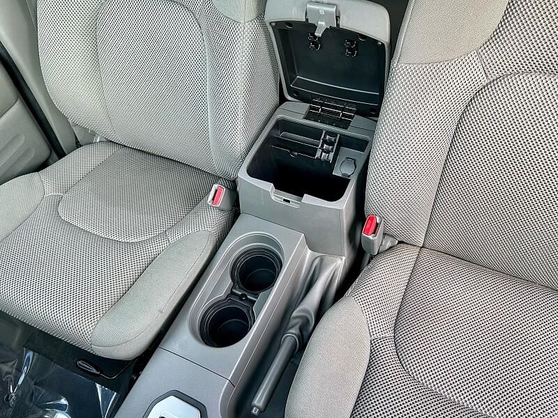 2021 Nissan Frontier Crew Cab photo 23