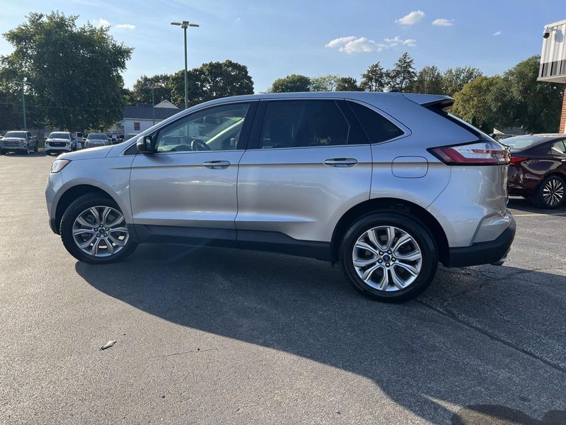 2022 Ford Edge Titanium photo 8