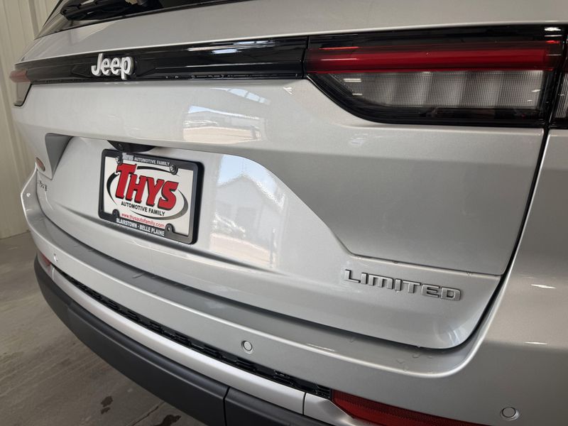 New 2026 Jeep Grand Cherokee Limited 4x4Image 6