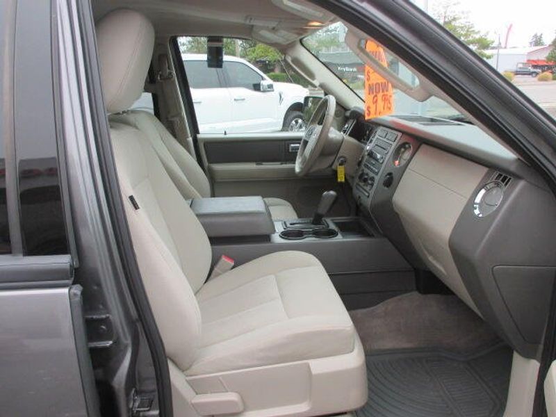 Used 2012 Ford Expedition EL Image 23