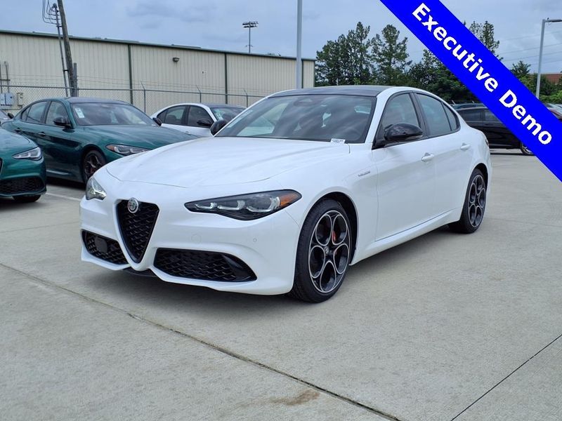 2025 Alfa Romeo Giulia VeloceImage 4