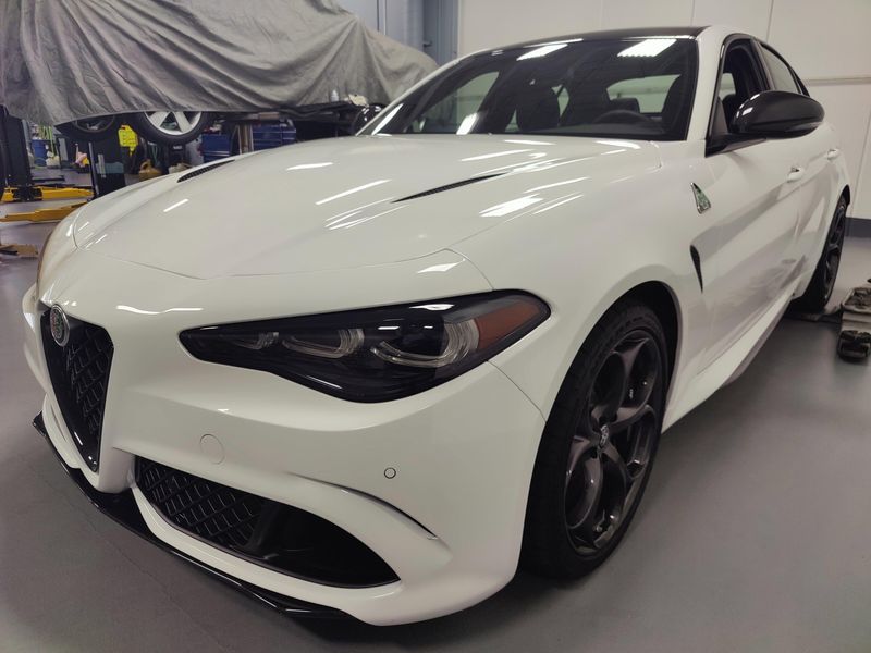 Used 2024 Alfa Romeo Giulia Quadrifoglio Supersport (1 of 66) w/Activ AsstImage 12