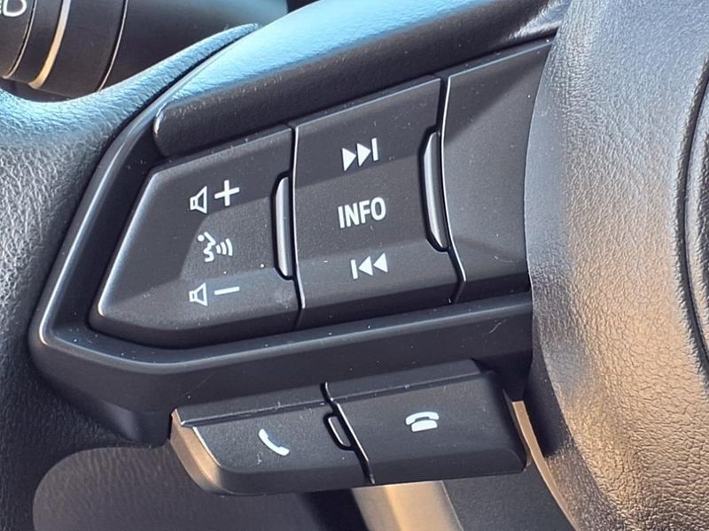 2019 Toyota Yaris Sedan LImage 21