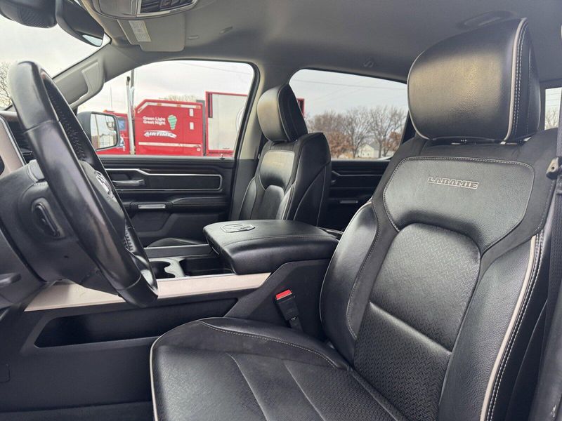2022 RAM 1500 LaramieImage 10