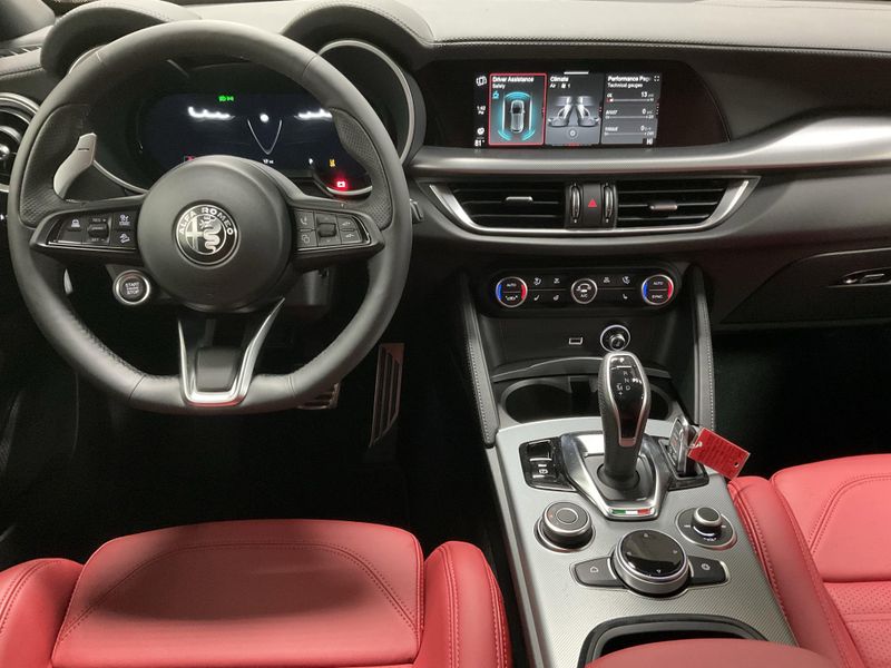 New 2026 Alfa Romeo Stelvio AwdImage 14