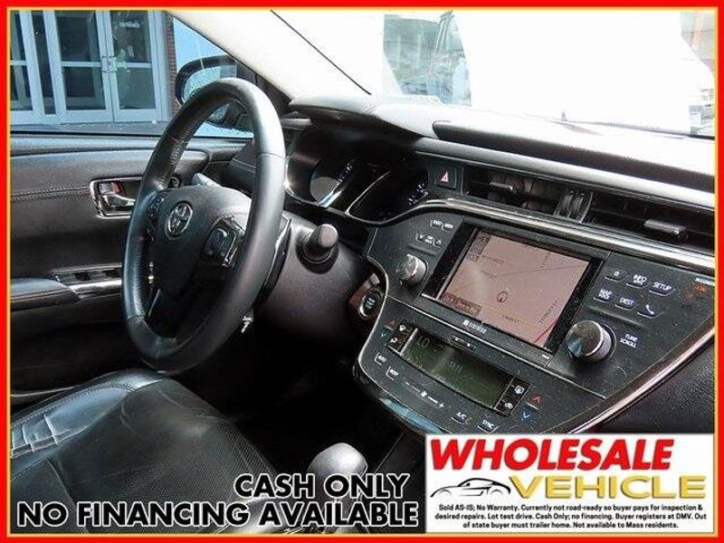 2014 Toyota Avalon LimitedImage 8