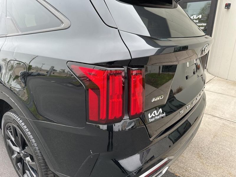 2021 Kia Sorento SXImage 9