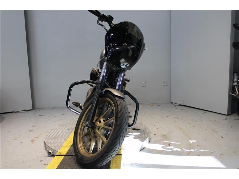 Used 2014 Yamaha Bolt Image 2