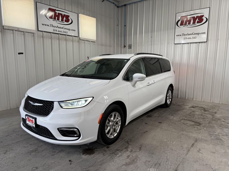Used 2022 Chrysler Pacifica Touring LImage 14