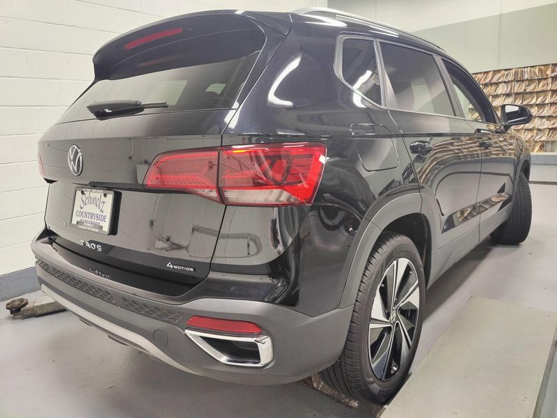 Used 2024 Volkswagen Taos SE 4-Motion AWDImage 10