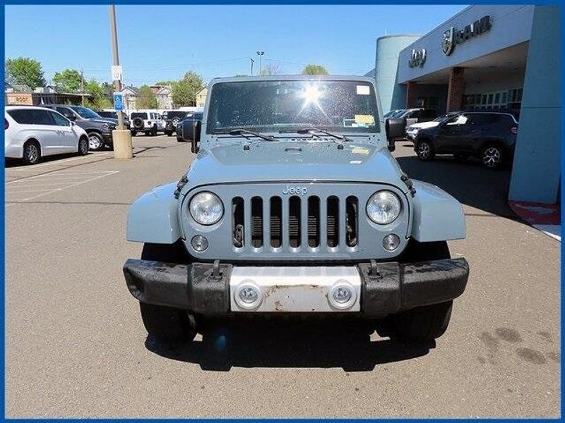 2014 Jeep Wrangler Unlimited SaharaImage 3