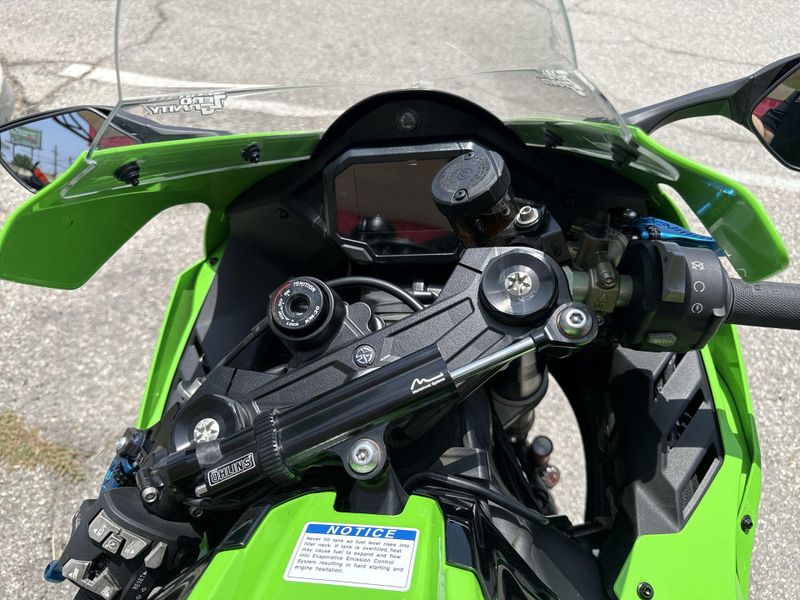 Used 2025 Kawasaki NINJA ZX 10R ABS KRT EDITION Image 14