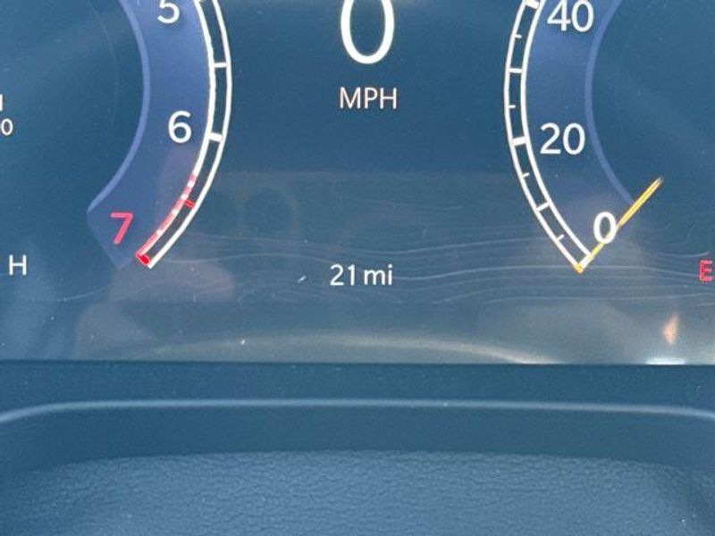 2025 Jeep Grand Cherokee Laredo 4x4