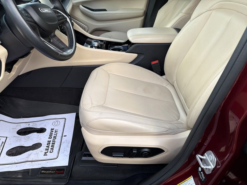 Used 2021 Jeep Grand Cherokee L LimitedImage 25