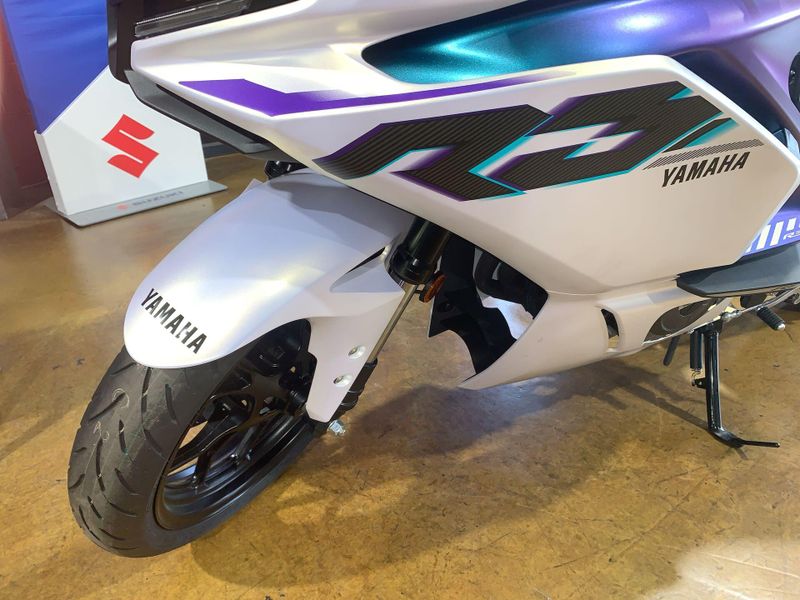 New 2025 Yamaha YZF-R3 ABS Image 8