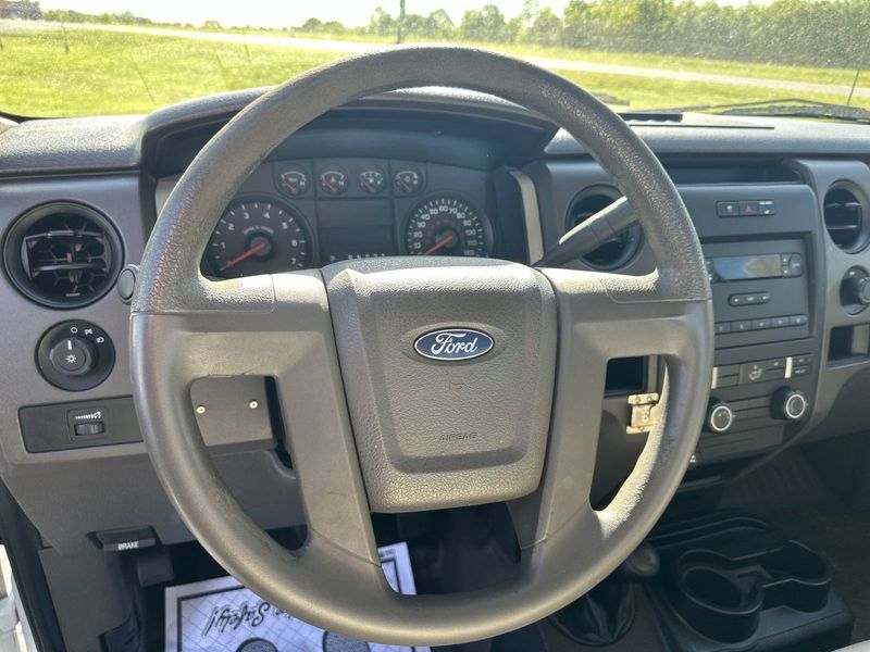2009 Ford F-150 STXImage 11