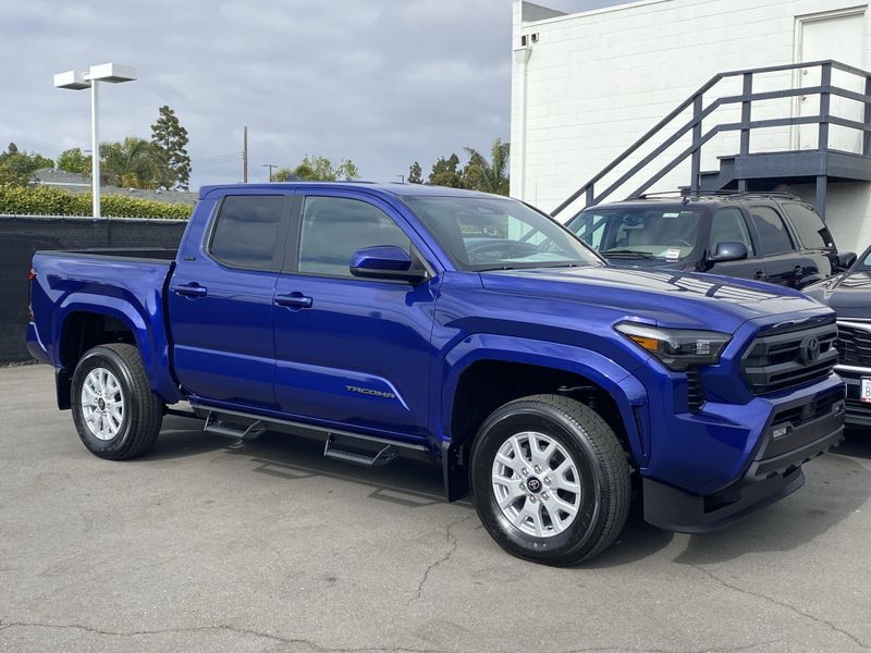 2025 Toyota Tacoma SR5Image 2