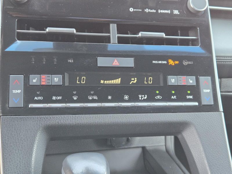 Used 2021 Toyota Avalon Hybrid Limited FWD (Natl)