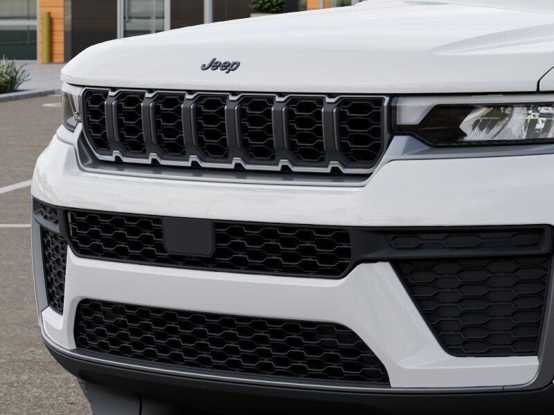 New 2027 Jeep Grand Cherokee Laredo Altitude 4x4Image 11