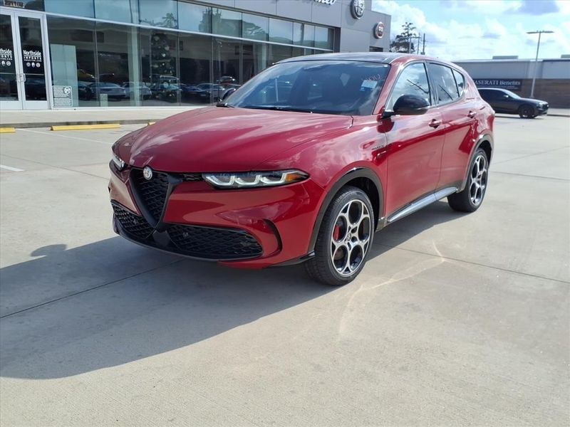 New 2025 Alfa Romeo Tonale AwdImage 2