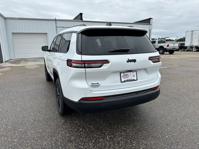 2024 Jeep Grand Cherokee L Altitude X 4x4Image 6