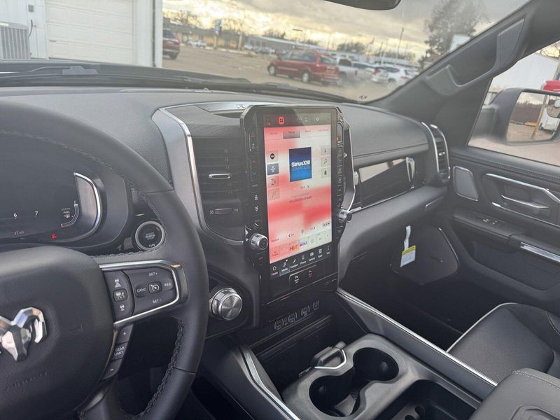 2025 RAM 1500 LaramieImage 22