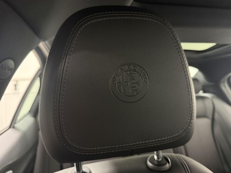New 2026 Alfa Romeo Giulia AwdImage 28