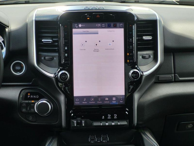 2025 RAM 1500 Lone Star Crew Cab 4x4 5