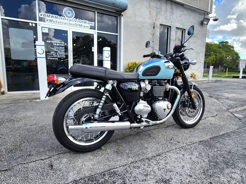 Used 2023 Triumph Bonneville Image 12