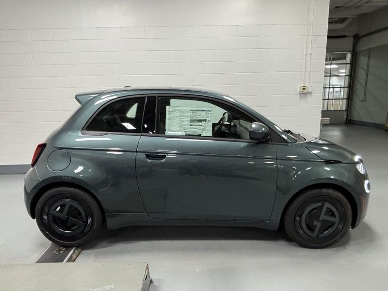 New 2025 Fiat 500e Giorgio Armani Collector