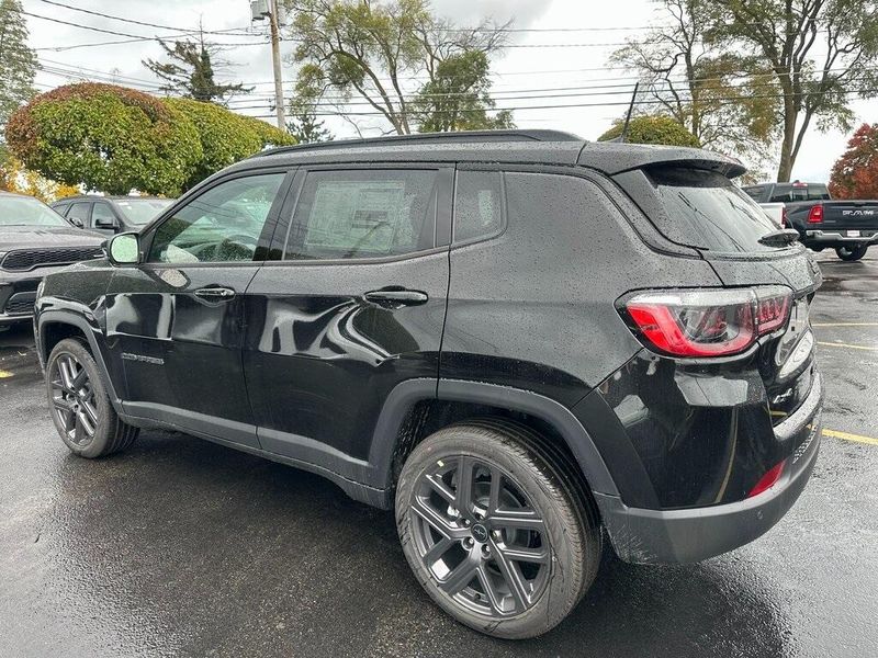 2026 Jeep Compass Limited Altitude photo 4