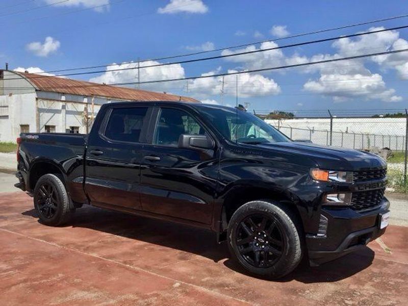 Used 2022 Chevrolet Silverado 1500 LTD CustomImage 3