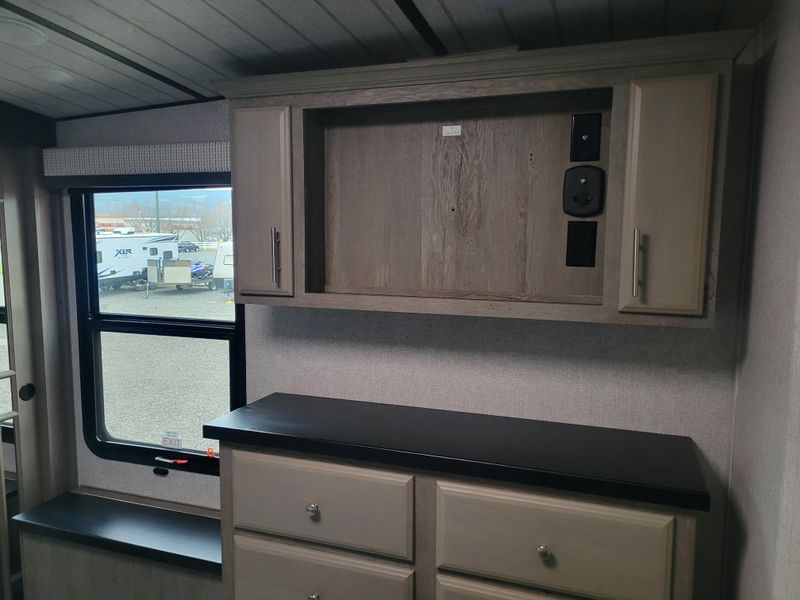 New 2026 NORTHWOOD MFG Arctic Fox NXT 295RKImage 34