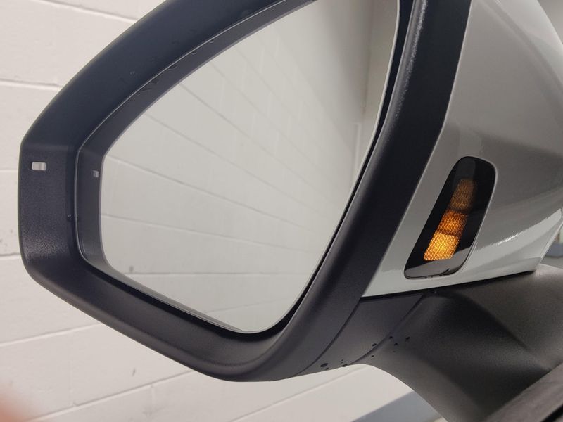 Used 2025 Volkswagen ID.4 Pro 82kW Long RangeImage 8