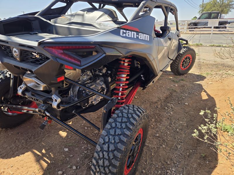 NEW 2026 CAN-AM MAVERICK R MAX X WITH SMARTSHOX 999T DCT Image 8