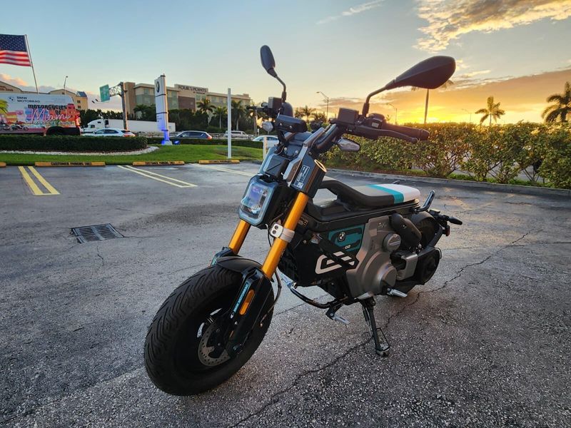 2024 BMW CE 02Image 3