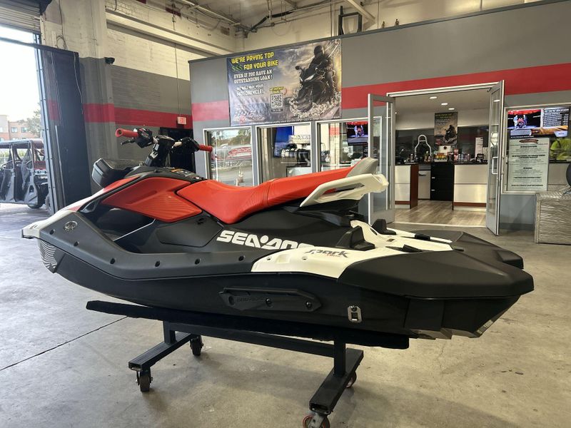 New 2026 Sea-Doo SPARK FOR 3 90 TRIXX (SOUND SYSTEM) Image 18
