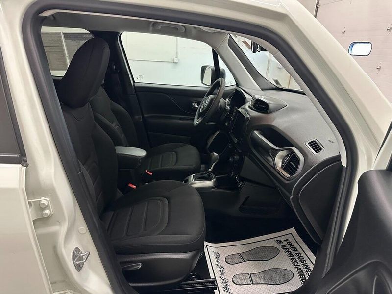 2022 Jeep Renegade LatitudeImage 27