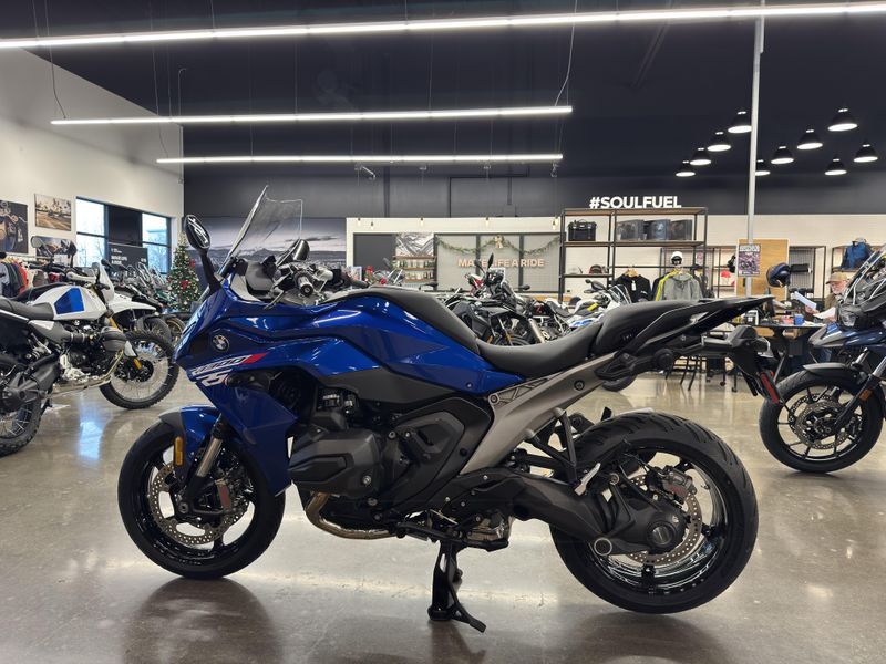 2026 BMW R 1300 RS - RACING BLUE METALLIC 