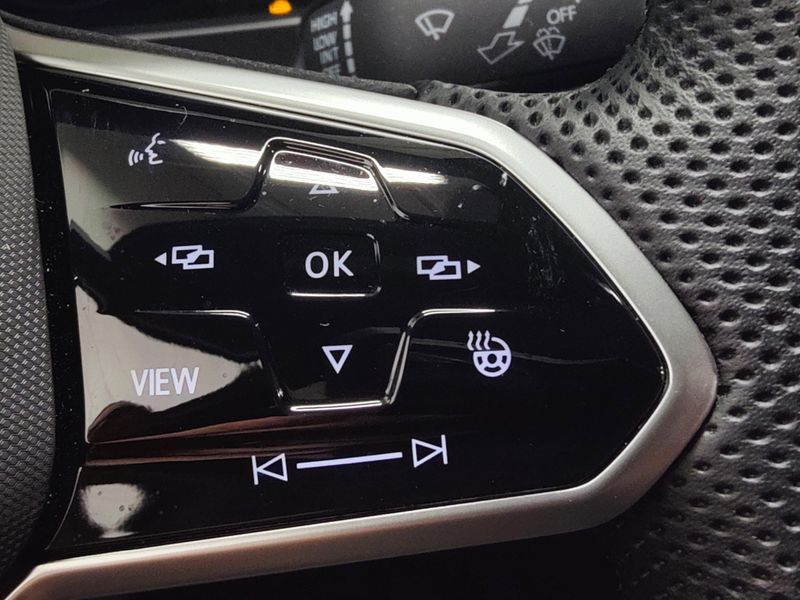 Used 2024 Volkswagen Tiguan AWD SEL R-Line w/Sunroof/NavImage 28