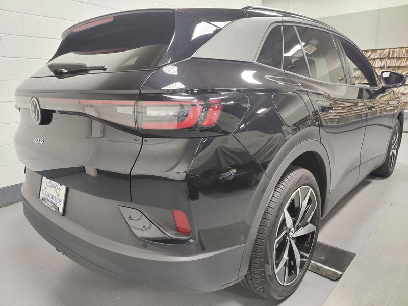2023 Volkswagen ID.4 Pro S AWD w/Glass RoofImage 12