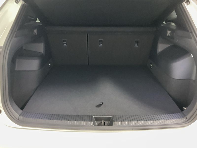 Used 2025 Volkswagen Tiguan SEL R-Line AWD w/Sunroof/NavImage 15