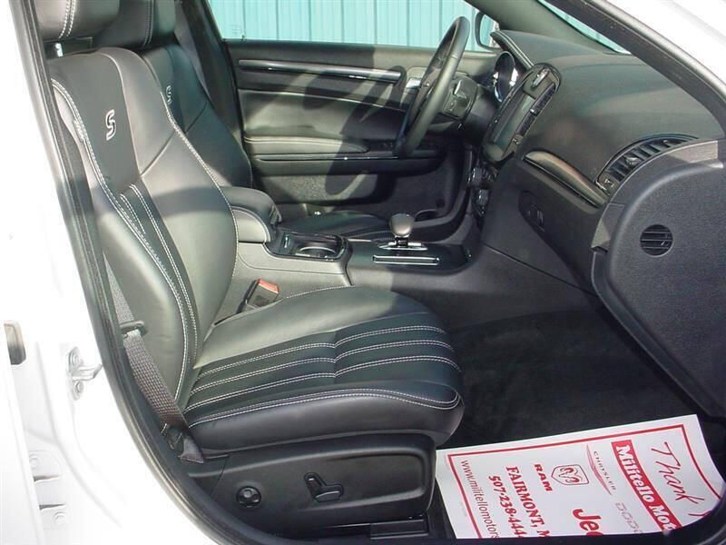 Used 2014 Chrysler 300 S AWD 4dr SedanImage 13