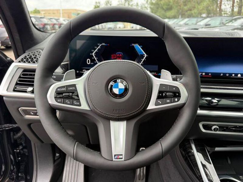 New 2026 BMW X7 xDrive40iImage 21