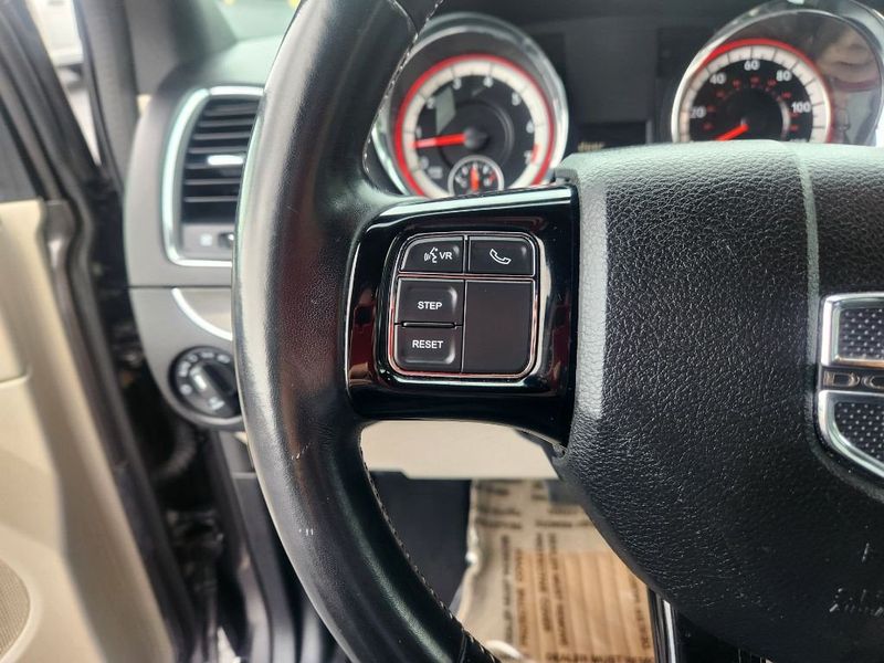 2019 Dodge Grand Caravan SXTImage 21