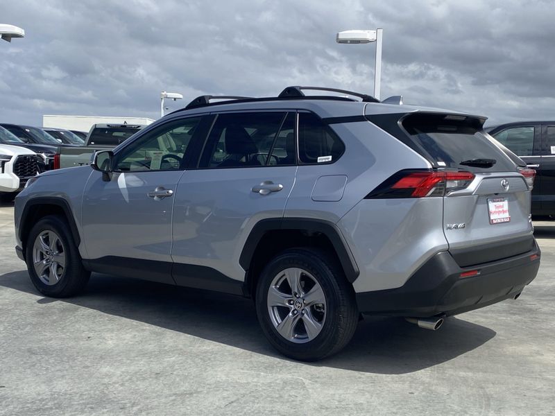 2023 Toyota RAV4 XLEImage 5