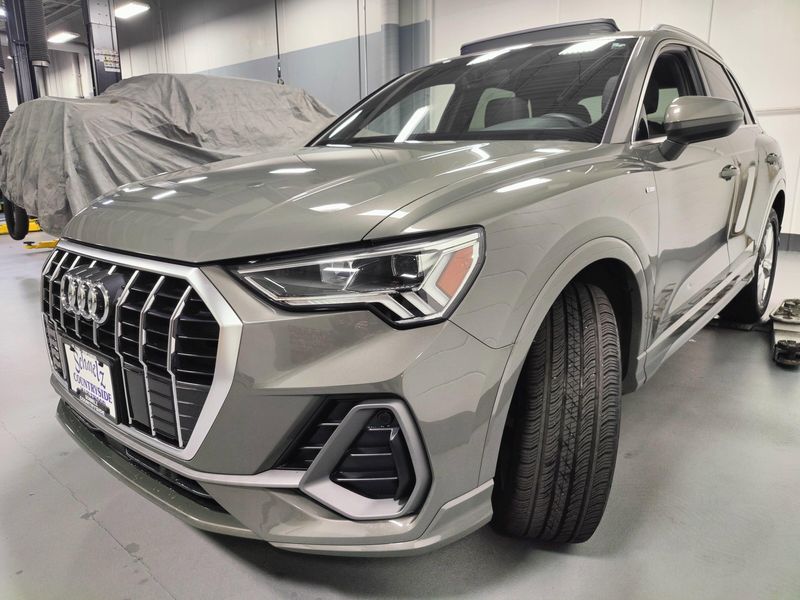 Used 2024 Audi Q3 S line Premium AWD w/ConvenienceImage 9