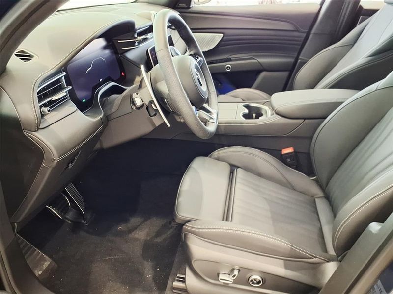 New 2025 Maserati Grecale TrofeoImage 13