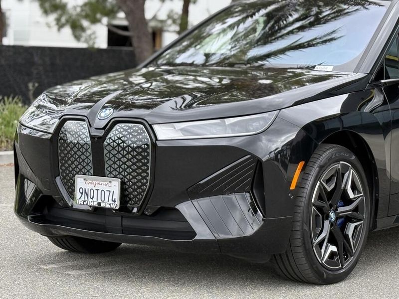 2025 BMW iX xDrive50Image 10